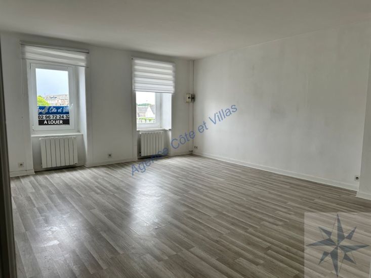 appartement 2 pièces en location sur LAMBALLE (22400)
